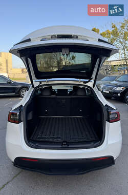Внедорожник / Кроссовер Tesla Model Y 2021 в 