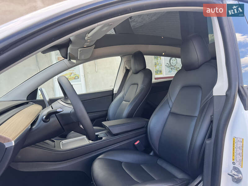 Внедорожник / Кроссовер Tesla Model Y 2020 в Луцке