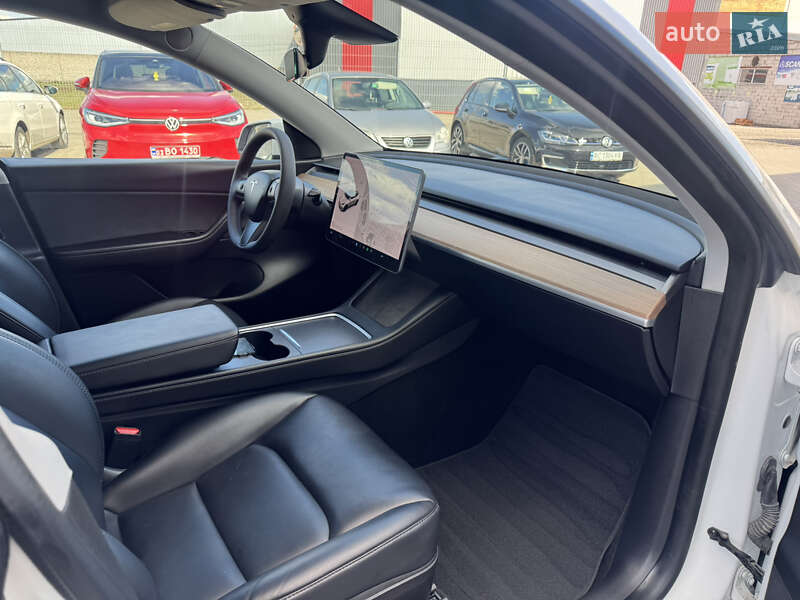 Внедорожник / Кроссовер Tesla Model Y 2020 в Луцке