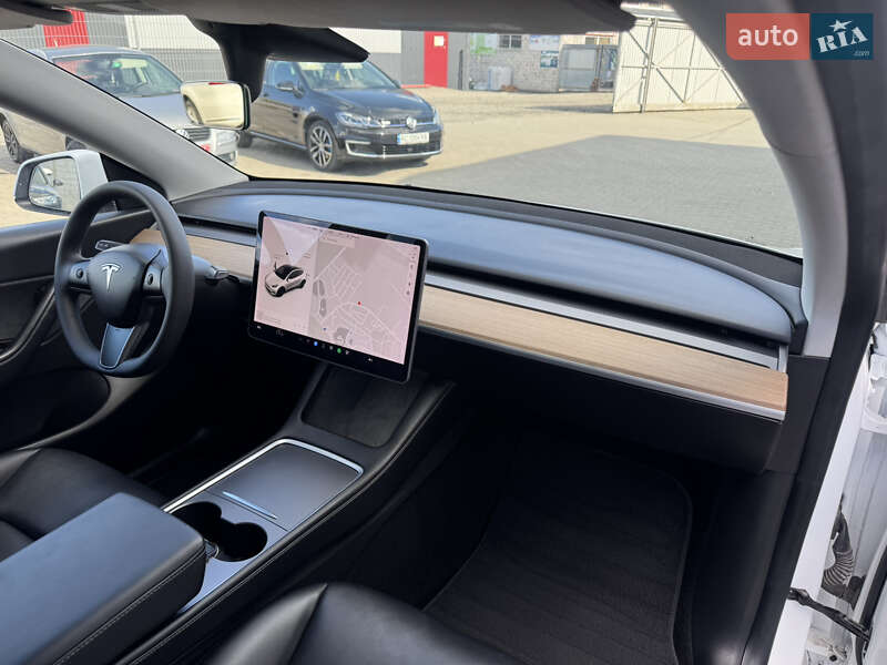 Внедорожник / Кроссовер Tesla Model Y 2020 в Луцке