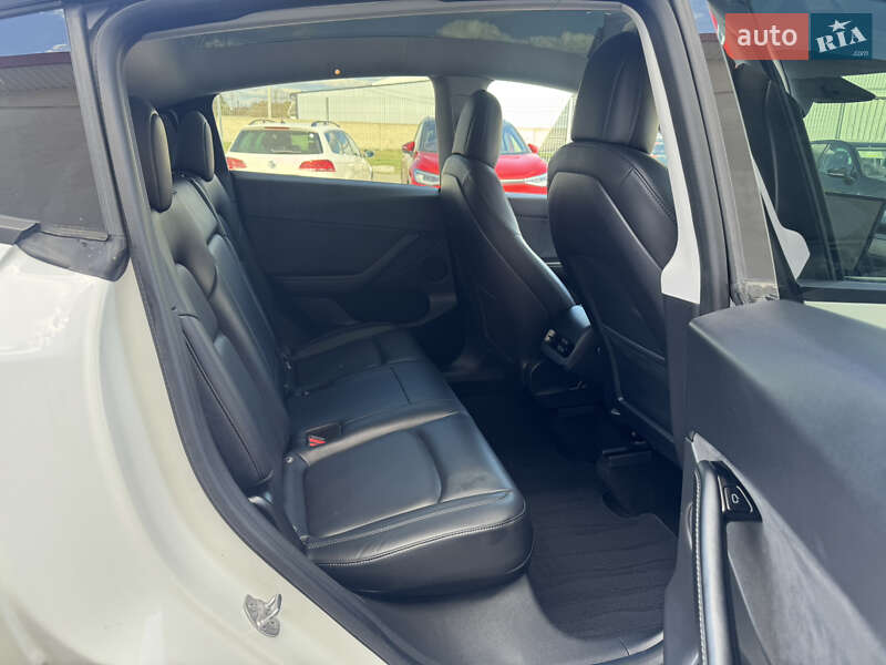 Внедорожник / Кроссовер Tesla Model Y 2020 в Луцке