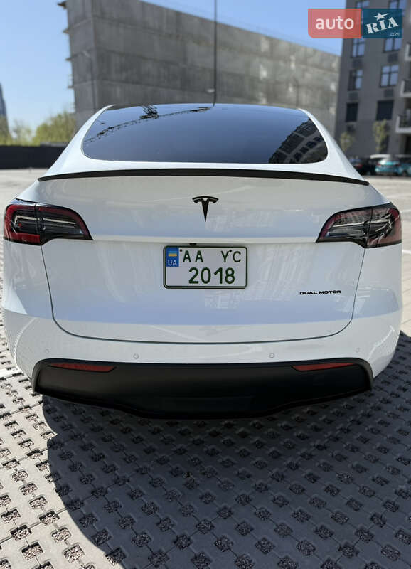 Внедорожник / Кроссовер Tesla Model Y 2022 в Киеве