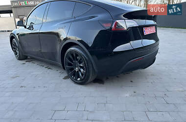 Позашляховик / Кросовер Tesla Model Y 2023 в 