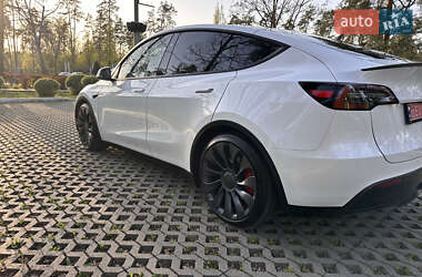 Внедорожник / Кроссовер Tesla Model Y 2024 в 