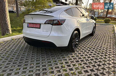 Внедорожник / Кроссовер Tesla Model Y 2024 в 