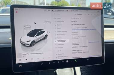 Позашляховик / Кросовер Tesla Model Y 2023 в 