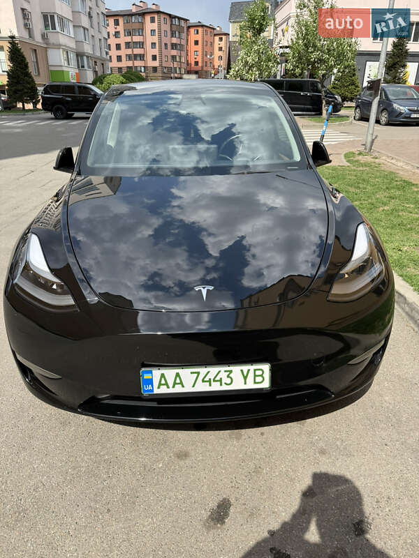 Внедорожник / Кроссовер Tesla Model Y 2022 в 