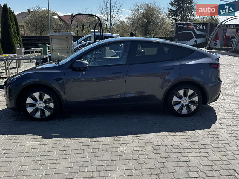 Tesla Model Y 2022