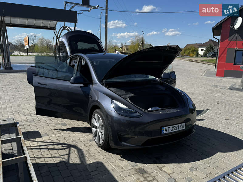 Внедорожник / Кроссовер Tesla Model Y 2022 в Ивано-Франковске