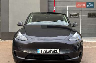 Внедорожник / Кроссовер Tesla Model Y 2024 в 