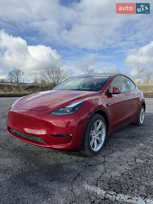 Tesla Model Y 2023