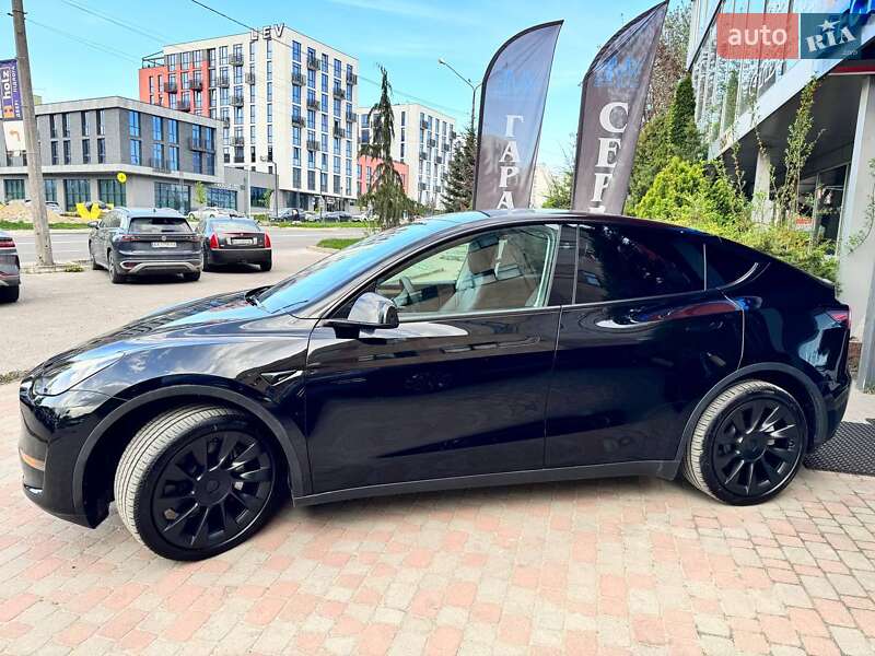 Внедорожник / Кроссовер Tesla Model Y 2023 в Львове