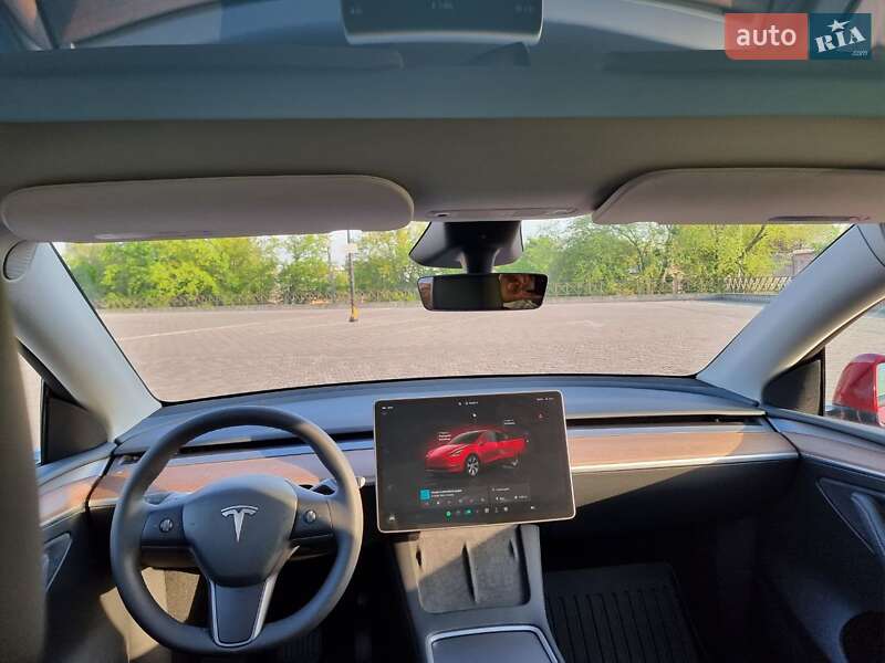 Позашляховик / Кросовер Tesla Model Y 2024 в Києві