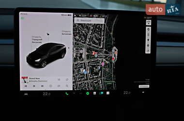Позашляховик / Кросовер Tesla Model Y 2021 в 