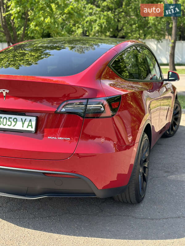 Внедорожник / Кроссовер Tesla Model Y 2023 в Кривом Роге