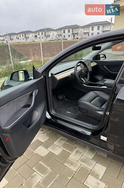 Позашляховик / Кросовер Tesla Model Y 2020 в 