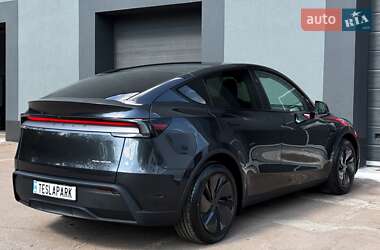 Внедорожник / Кроссовер Tesla Model Y 2025 в 