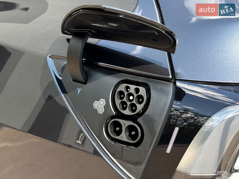 Внедорожник / Кроссовер Tesla Model Y 2025 в Киеве фото 37 Внедорожник / Кроссовер Tesla Model Y 2025 в Киеве