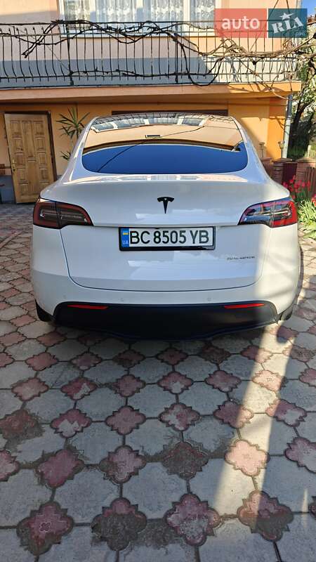 Внедорожник / Кроссовер Tesla Model Y 2021 в Львове