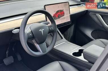 Позашляховик / Кросовер Tesla Model Y 2024 в 