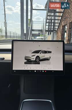 Позашляховик / Кросовер Tesla Model Y 2022 в 