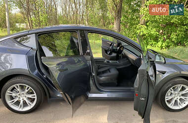 Позашляховик / Кросовер Tesla Model Y 2023 в 