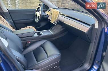 Позашляховик / Кросовер Tesla Model Y 2021 в 