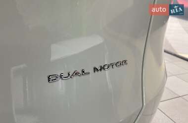 Внедорожник / Кроссовер Tesla Model Y 2023 в 