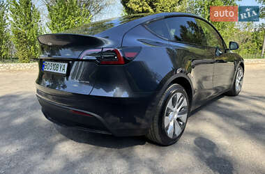 Позашляховик / Кросовер Tesla Model Y 2024 в 
