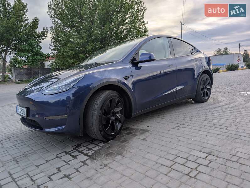 Позашляховик / Кросовер Tesla Model Y 2023 в Дніпрі
