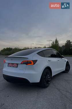 Позашляховик / Кросовер Tesla Model Y 2021 в 