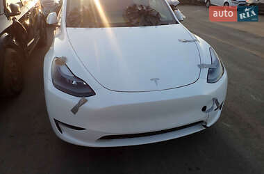 Позашляховик / Кросовер Tesla Model Y 2024 в 
