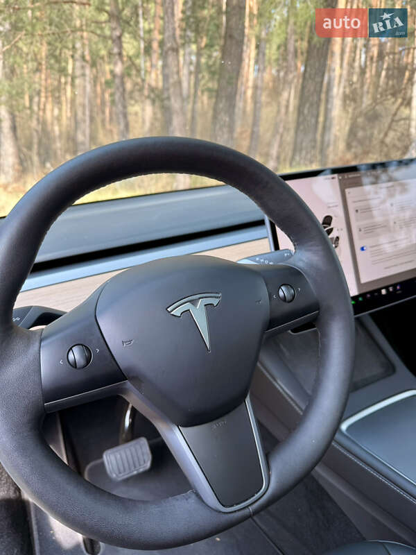 Внедорожник / Кроссовер Tesla Model Y 2023 в Львове