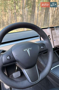 Внедорожник / Кроссовер Tesla Model Y 2023 в 