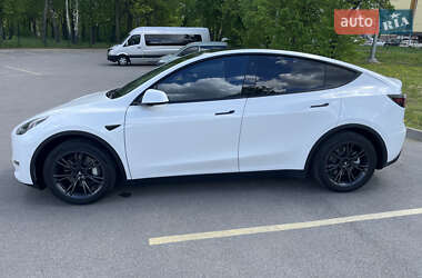 Внедорожник / Кроссовер Tesla Model Y 2021 в 