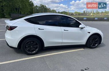 Внедорожник / Кроссовер Tesla Model Y 2021 в 