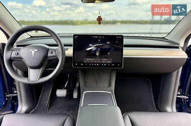 Внедорожник / Кроссовер Tesla Model Y 2023 в 