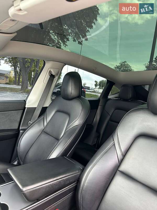 Внедорожник / Кроссовер Tesla Model Y 2022 в Виннице