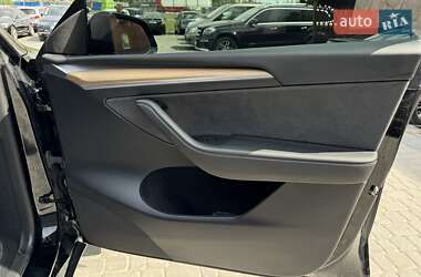 Внедорожник / Кроссовер Tesla Model Y 2023 в 