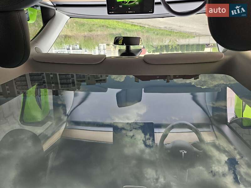 Позашляховик / Кросовер Tesla Model Y 2023 в Трускавці