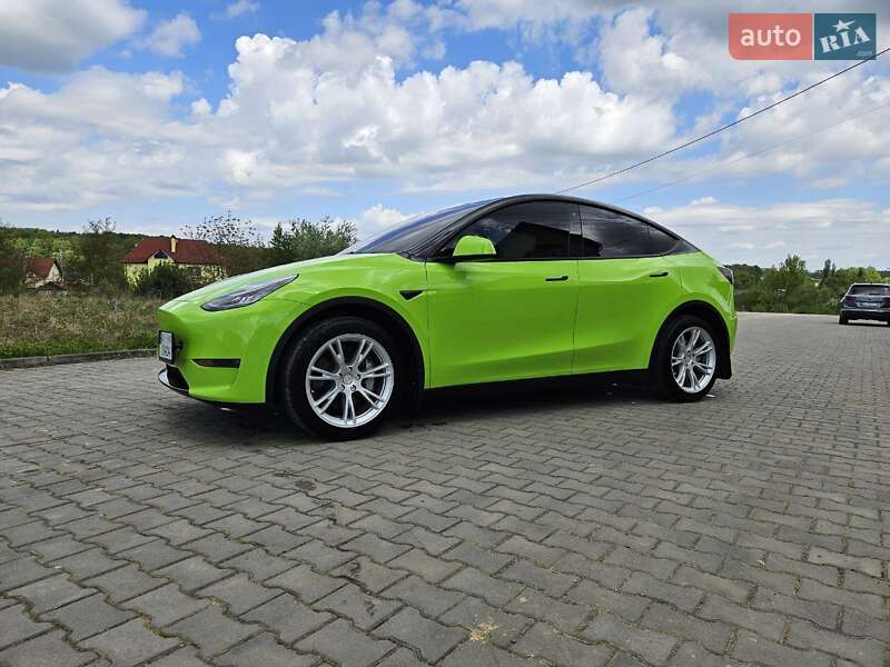 Позашляховик / Кросовер Tesla Model Y 2023 в Трускавці