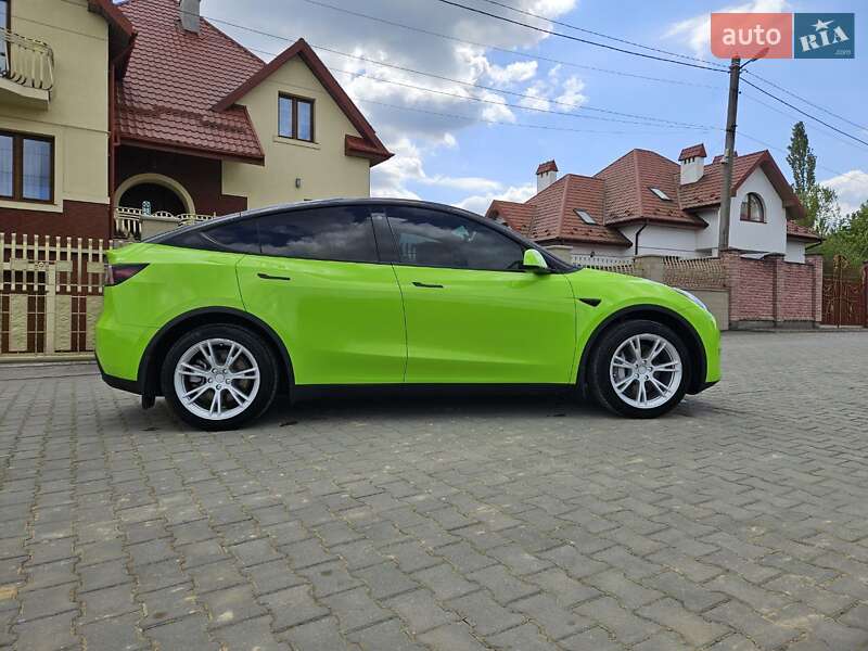 Позашляховик / Кросовер Tesla Model Y 2023 в Трускавці