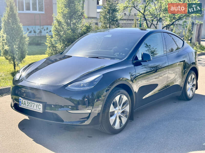 Tesla Model Y 2023