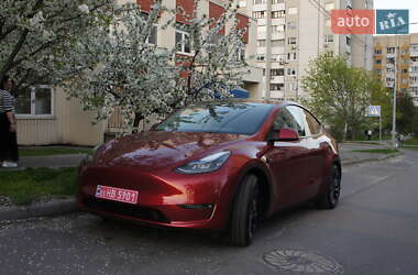 Позашляховик / Кросовер Tesla Model Y 2024 в 