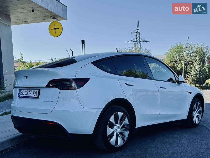 Позашляховик / Кросовер Tesla Model Y 2022 в Львові