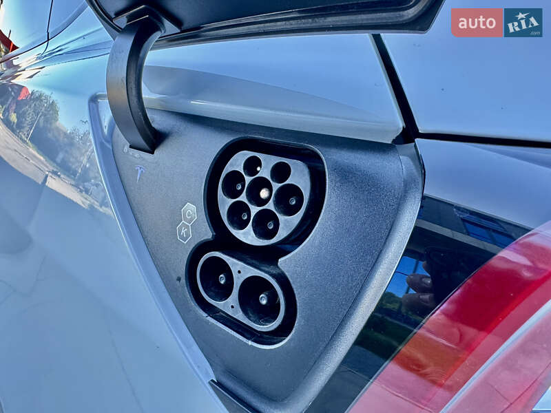 Позашляховик / Кросовер Tesla Model Y 2022 в Львові