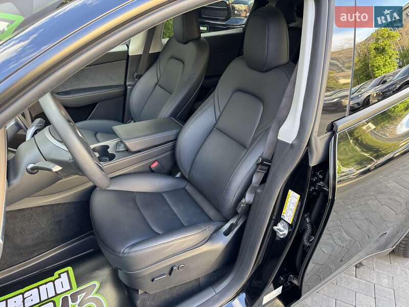 Внедорожник / Кроссовер Tesla Model Y 2023 в Киеве