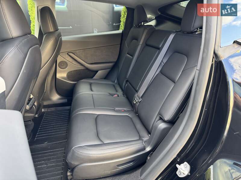 Внедорожник / Кроссовер Tesla Model Y 2023 в Киеве