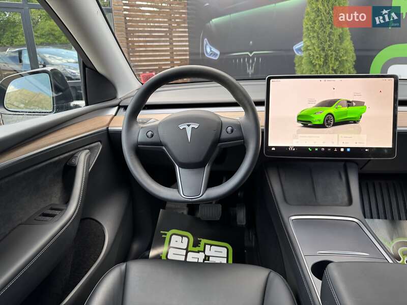 Внедорожник / Кроссовер Tesla Model Y 2023 в Киеве