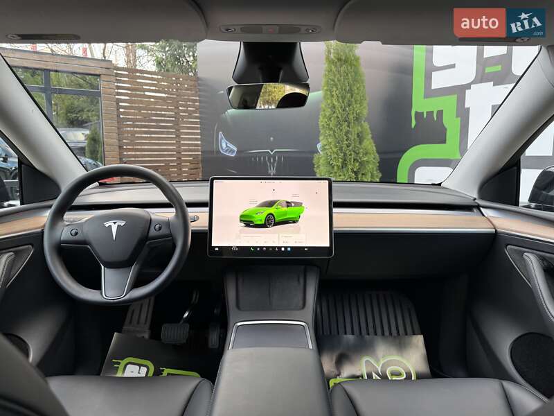Внедорожник / Кроссовер Tesla Model Y 2023 в Киеве